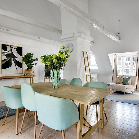 Sanders Main - Endearing Two-Bedroom Duplex Apartment With A Balcony Next To Magical Nyhavn 코펜하겐 외부 사진