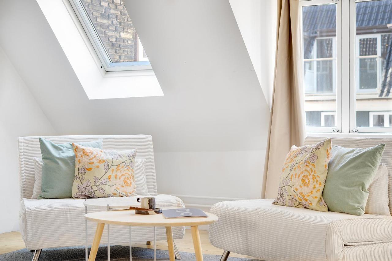 Sanders Main - Endearing Two-Bedroom Duplex Apartment With A Balcony Next To Magical Nyhavn 코펜하겐 외부 사진